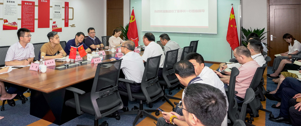 为旅游插上航空“翅膀”，给旅游增添科技“引擎”，用创新创造更大价值