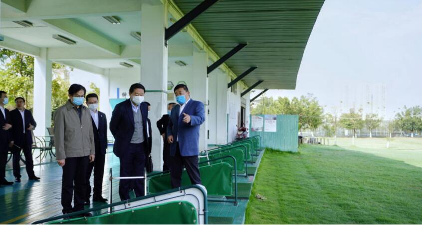 尊龙凯时集团党委书记、董事长任丁率队考察四川旅游学院